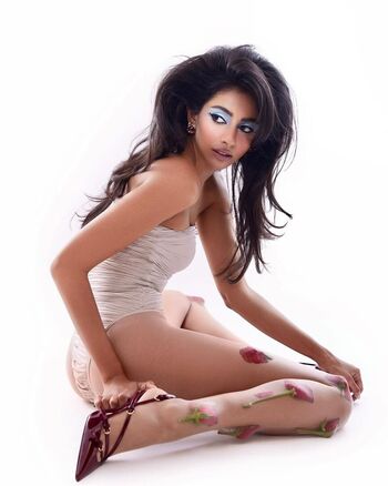 Banita Sandhu Leaked Nude OnlyFans (Photo 16)