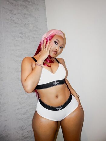 Bardii Barbiiana Leaked Nude OnlyFans (Photo 2)