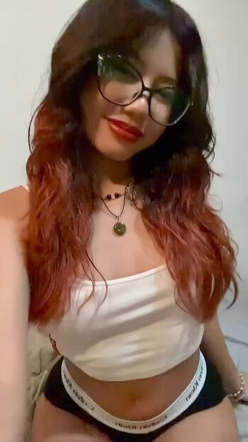 Batrisyia Leaked Nude OnlyFans (Photo 4)