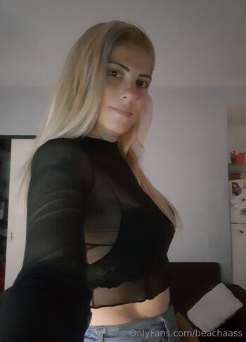 beachaass Leaked Nude OnlyFans (Photo 2)