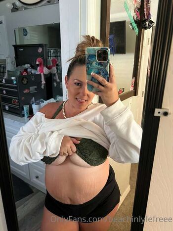 beachinsexilyfe Leaked Nude OnlyFans (Photo 9)