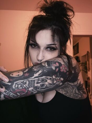 beepbat Leaked Nude OnlyFans (Photo 3)