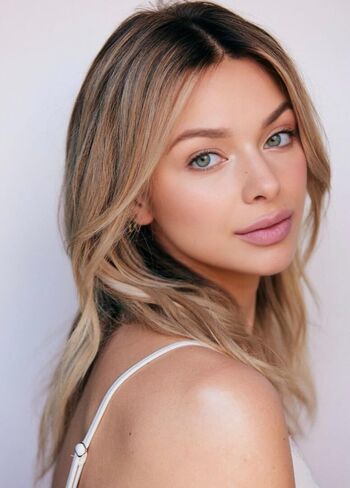 Bella Chadwick Leaked Nude OnlyFans (Photo 4)