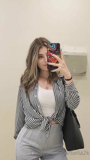 bella2k Leaked Nude OnlyFans (Photo 10)