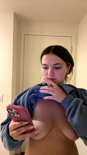bellafaye444 Leaked Nude OnlyFans (Photo 27)