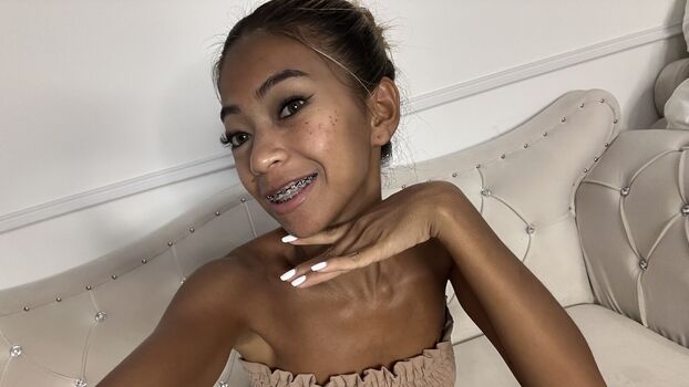 Benzasia Leaked Nude OnlyFans (Photo 3)