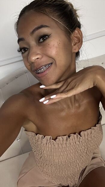 Benzasia Leaked Nude OnlyFans (Photo 6)