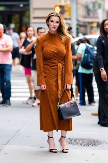 Betty Gilpin