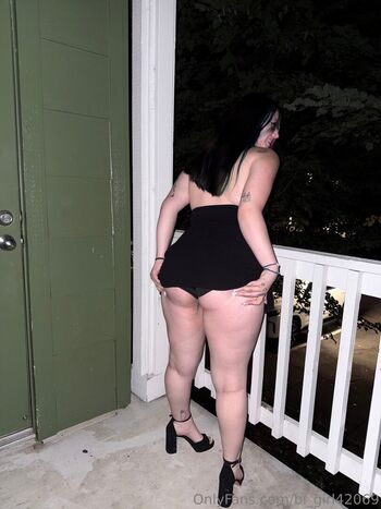 bi_girl42069 Leaked Nude OnlyFans (Photo 7)