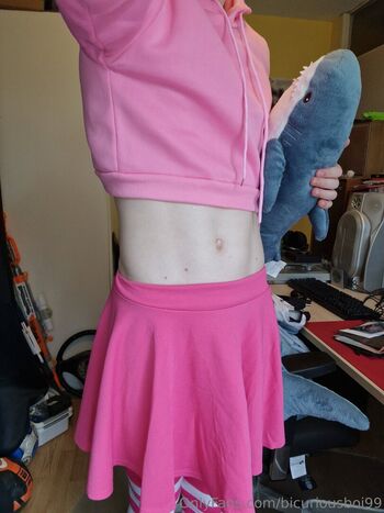 bicuriousboi99 Leaked Nude OnlyFans (Photo 29)