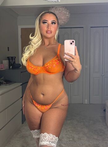 bigboobzbarbie