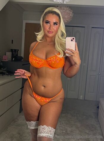 bigboobzbarbie