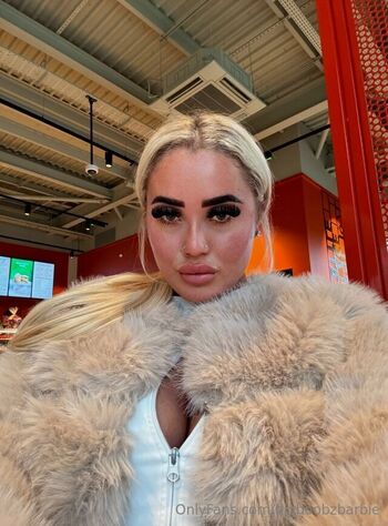 bigboobzbarbie