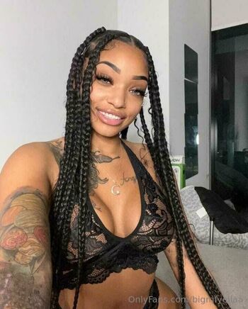 bigmfyellaa Leaked Nude OnlyFans (Photo 1)