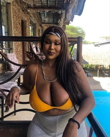 Bigtitti3barbie Leaked Nude OnlyFans (Photo 4)