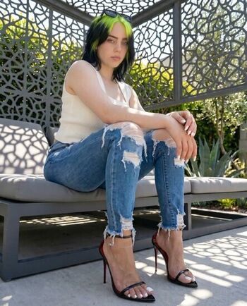 Billie Eilish Leaked Nude OnlyFans (Photo 1627)
