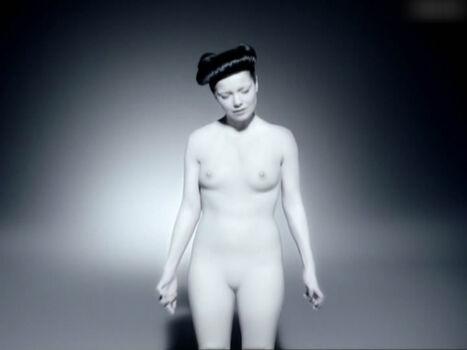 Björk Leaked Nude OnlyFans (Photo 1)