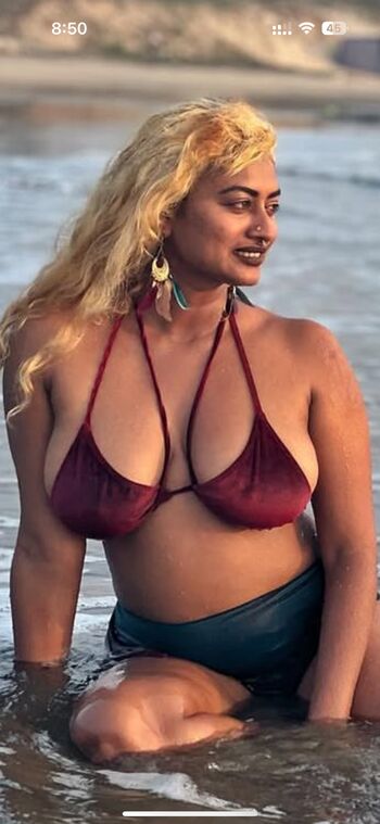 Blessy Silvaster Leaked Nude OnlyFans (Photo 25)