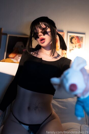 blondelashes19