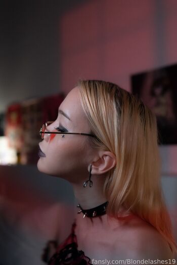 blondelashes19