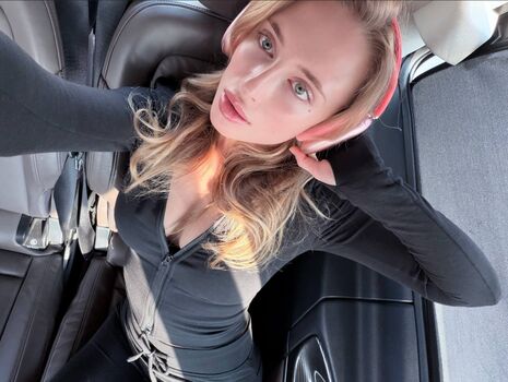 Blondinka Drive Angelina