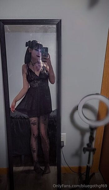 bluegothgf69 Leaked Nude OnlyFans (Photo 28)