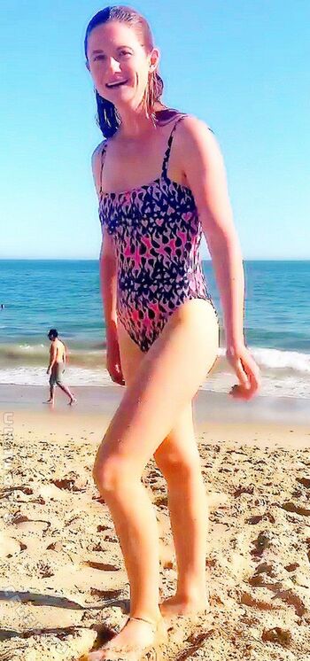 Bonnie Wright Leaked Nude OnlyFans (Photo 131)