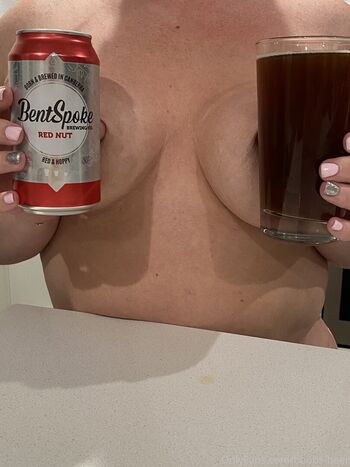 boobs-beer Leaked Nude OnlyFans (Photo 6)