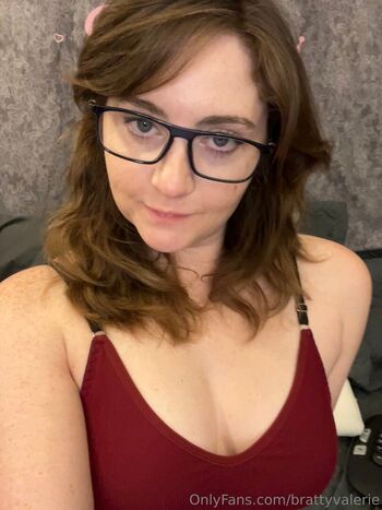 brattyvalerie Leaked Nude OnlyFans (Photo 22)