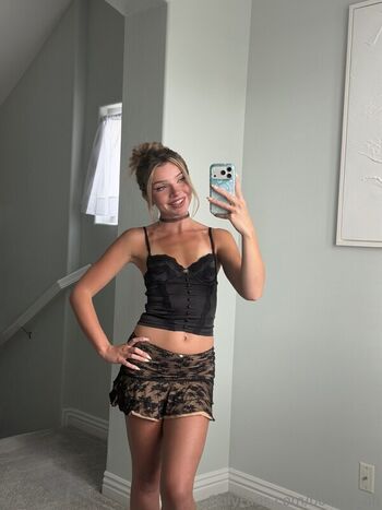 Brie Belle Leaked Nude OnlyFans (Photo 37)