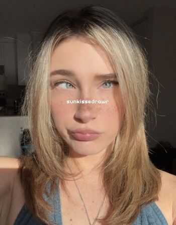 Brooklyn Dunn Leaked Nude OnlyFans (Photo 3)