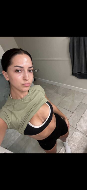 builtbybells Leaked Nude OnlyFans (Photo 6)