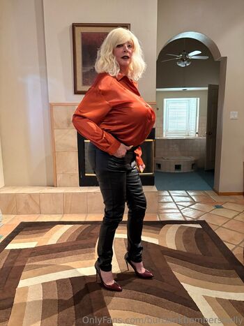burbankbombershelly Leaked Nude OnlyFans (Photo 6)