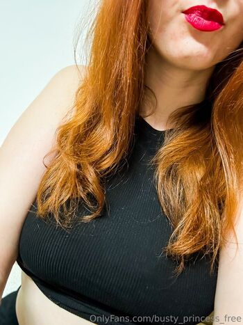 busty_princess_free