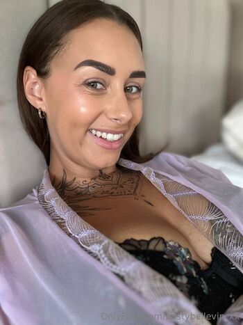 bustybellevip_xx