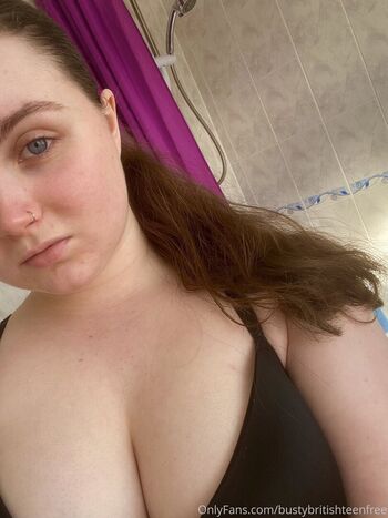 bustybritishbrunette