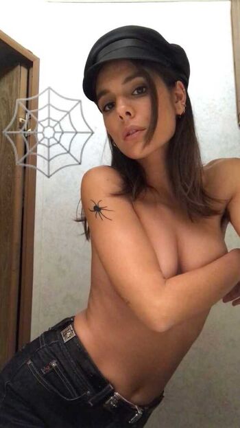 Caitlin Stasey Leaked Nude OnlyFans (Photo 21)