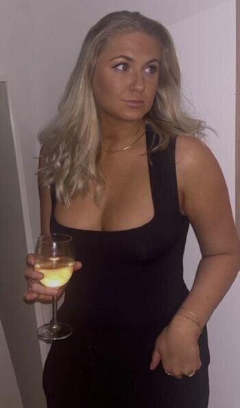 Cajsa K Leaked Nude OnlyFans (Photo 1)