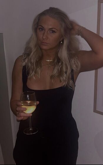 Cajsa K Leaked Nude OnlyFans (Photo 6)