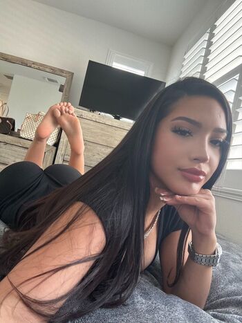 camiihenaoo Leaked Nude OnlyFans (Photo 5)