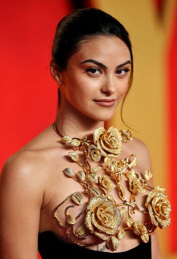 Camila Mendes