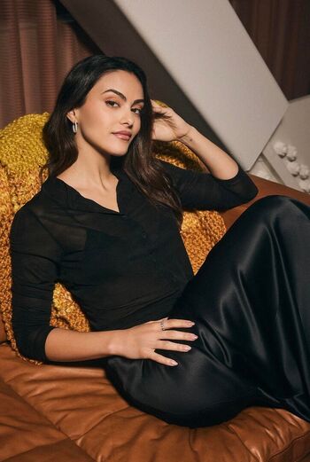 Camila Mendes