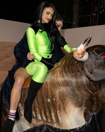 Camila Mendes