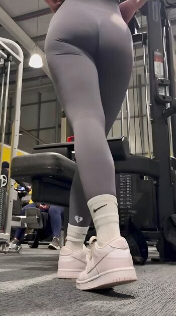 CandidSluts Leaked Nude OnlyFans (Photo 4)