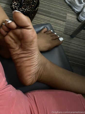 carameltoesz Leaked Nude OnlyFans (Photo 2)
