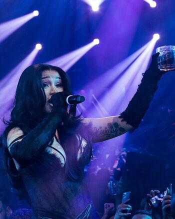 Cardi B Leaked Nude OnlyFans (Photo 259)