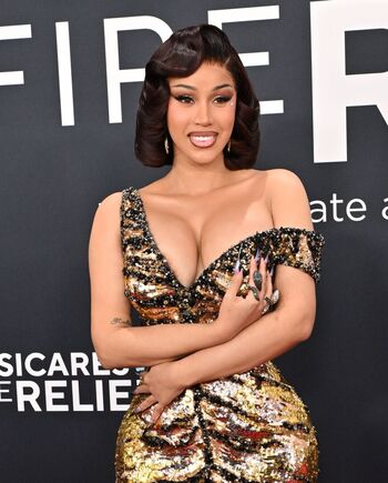 Cardi B Leaked Nude OnlyFans (Photo 273)