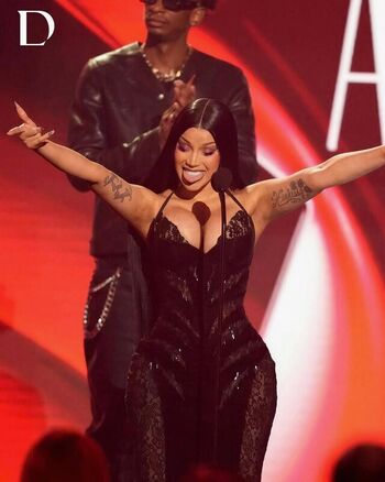 Cardi B Leaked Nude OnlyFans (Photo 288)