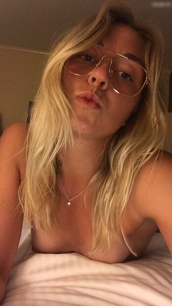 Carina Witthöft Leaked Nude OnlyFans (Photo 22)