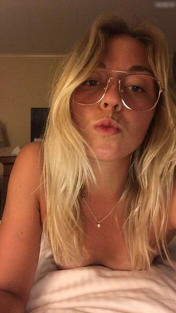 Carina Witthöft Leaked Nude OnlyFans (Photo 23)